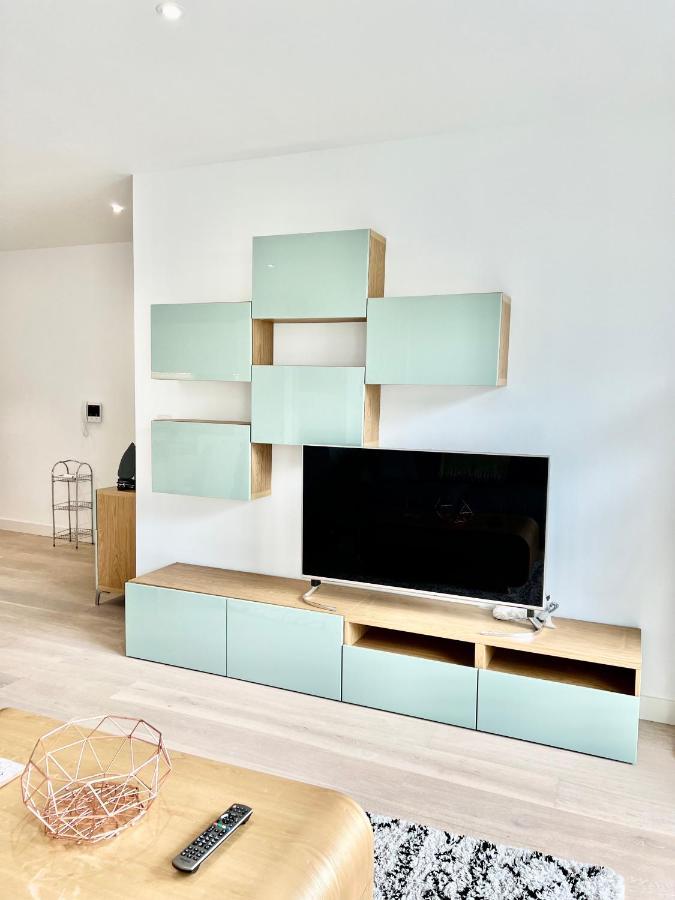 Luxury 2 Bedroom 2 Bathroom Apartment - London City Airport 외부 사진