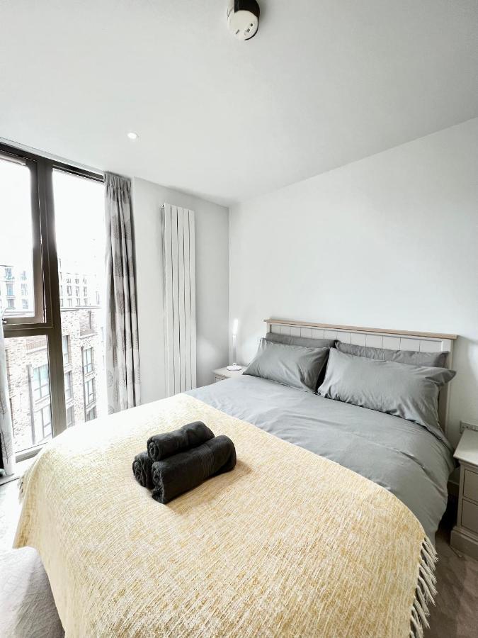 Luxury 2 Bedroom 2 Bathroom Apartment - London City Airport 외부 사진